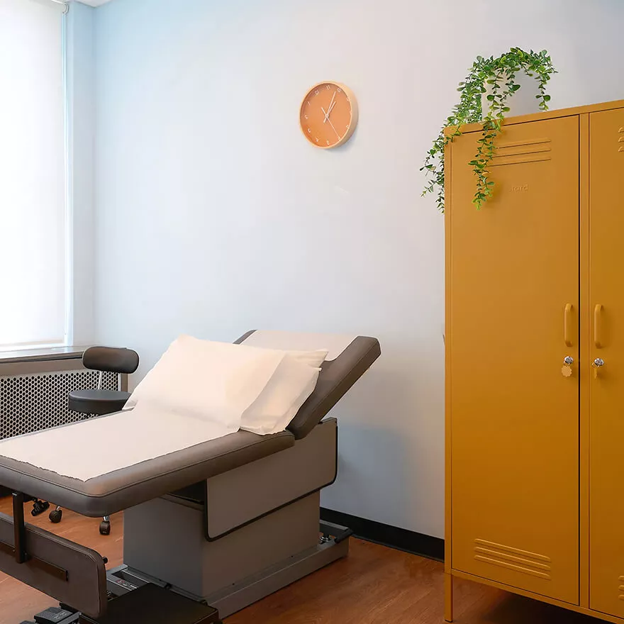 An exam table at one of our vein clinics.
